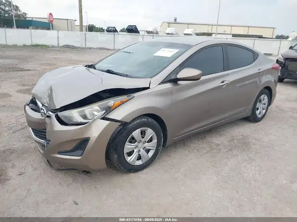 5NPDH4AE2GH764263 2016 HYUNDAI ELANTRA - Image 2