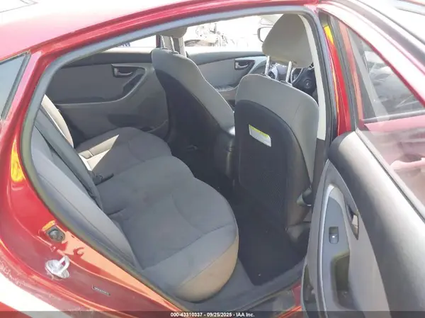 5NPDH4AE2GH765770 2016 HYUNDAI ELANTRA - Image 8