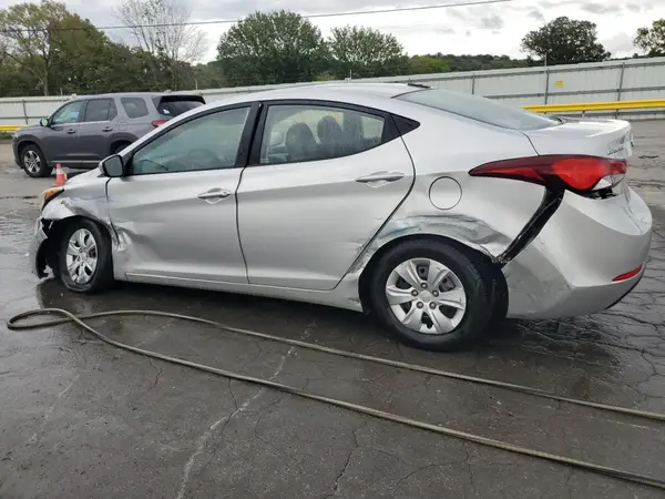 5NPDH4AE2GH767874 2016 HYUNDAI ELANTRA - Image 2