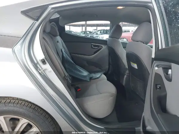 5NPDH4AE2GH768734 2016 HYUNDAI ELANTRA - Image 8