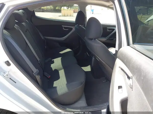 5NPDH4AE2GH771746 2016 HYUNDAI ELANTRA - Image 8