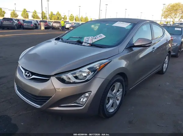 5NPDH4AE2GH771925 2016 HYUNDAI ELANTRA - Image 2