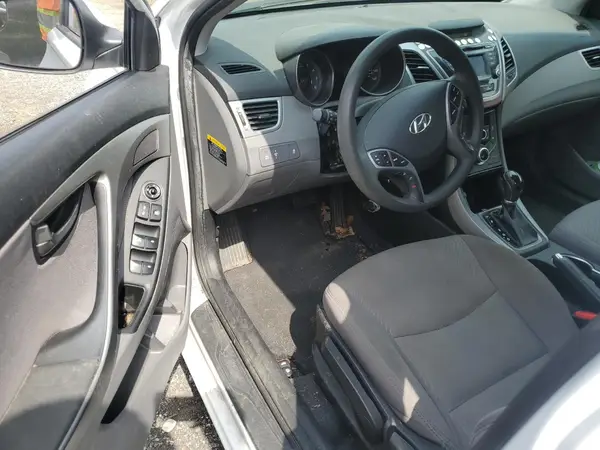 5NPDH4AE2GH773562 2016 HYUNDAI ELANTRA - Image 8