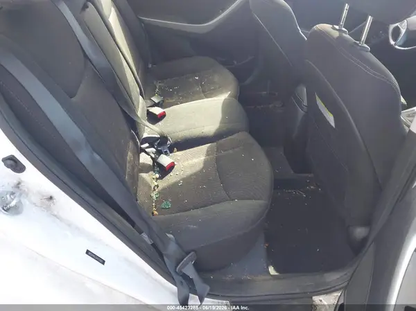 5NPDH4AE2GH775005 2016 HYUNDAI ELANTRA - Image 8