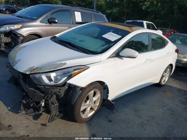 5NPDH4AE2GH776610 2016 HYUNDAI ELANTRA - Image 2