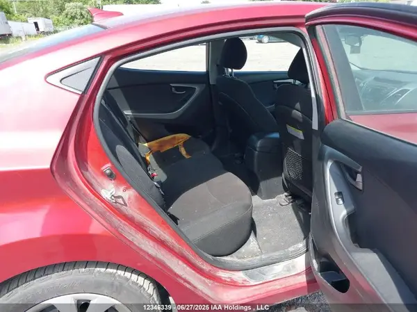 5NPDH4AE2GH779409 2016 HYUNDAI ELANTRA - Image 8