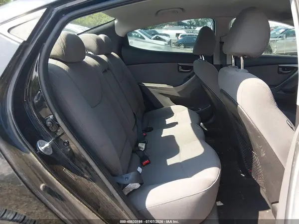 5NPDH4AE2GH780186 2016 HYUNDAI ELANTRA - Image 8