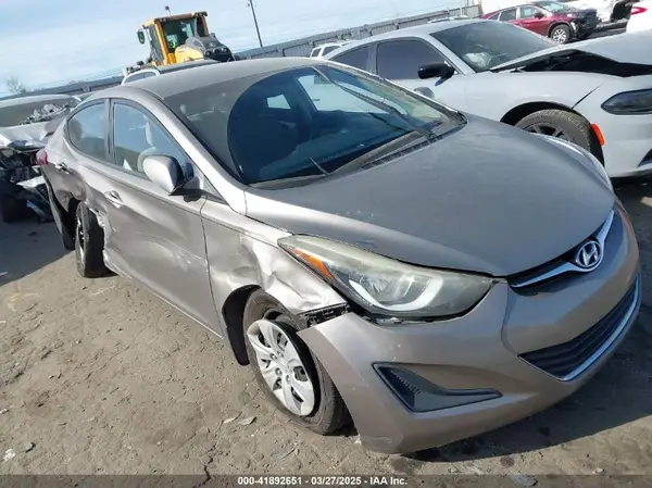 5NPDH4AE2GH780267 2016 HYUNDAI ELANTRA - Image 1