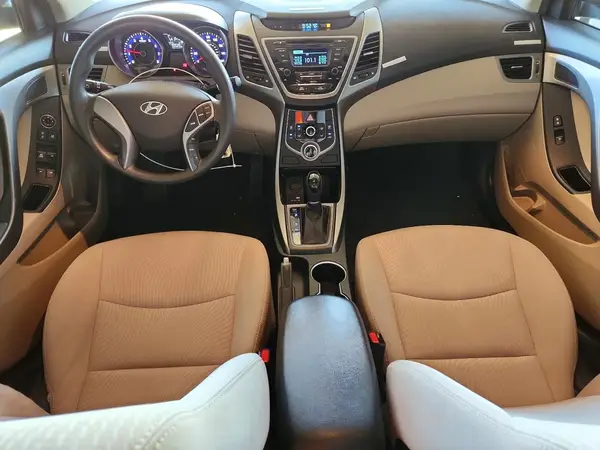 5NPDH4AE2GH780446 2016 HYUNDAI ELANTRA - Image 8