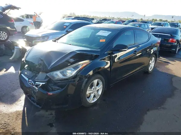 5NPDH4AE2GH781256 2016 HYUNDAI ELANTRA - Image 2