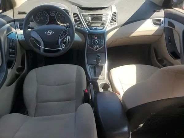 5NPDH4AE2GH781497 2016 HYUNDAI ELANTRA - Image 8
