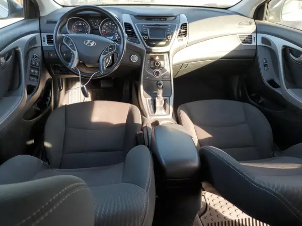5NPDH4AE2GH781631 2016 HYUNDAI ELANTRA - Image 8