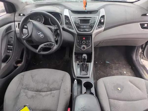 5NPDH4AE2GH782097 2016 HYUNDAI ELANTRA - Image 8