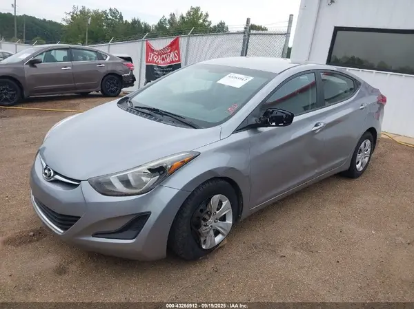 5NPDH4AE2GH782536 2016 HYUNDAI ELANTRA - Image 2