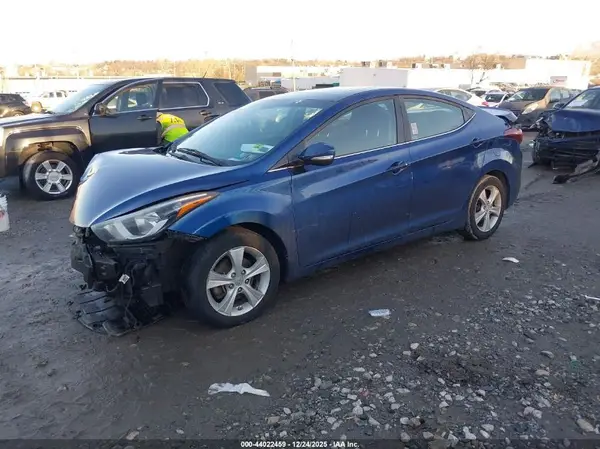 5NPDH4AE2GH783783 2016 HYUNDAI ELANTRA - Image 2