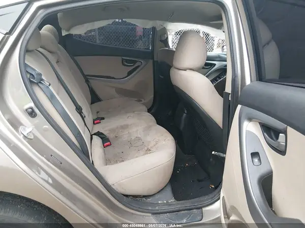 5NPDH4AE2GH784545 2016 HYUNDAI ELANTRA - Image 8