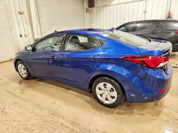 5NPDH4AE2GH786926 2016 HYUNDAI ELANTRA - Image 2