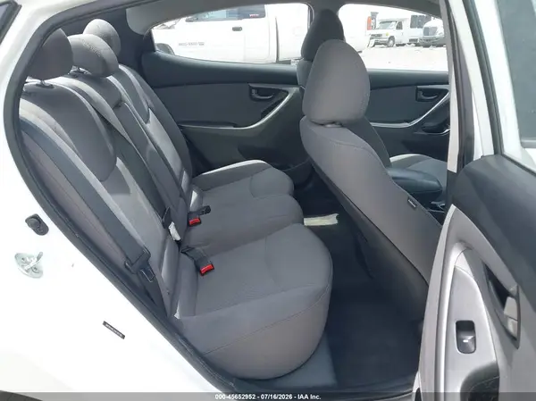 5NPDH4AE2GH787185 2016 HYUNDAI ELANTRA - Image 8