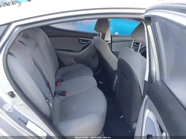 5NPDH4AE2GH788224 2016 HYUNDAI ELANTRA - Image 8