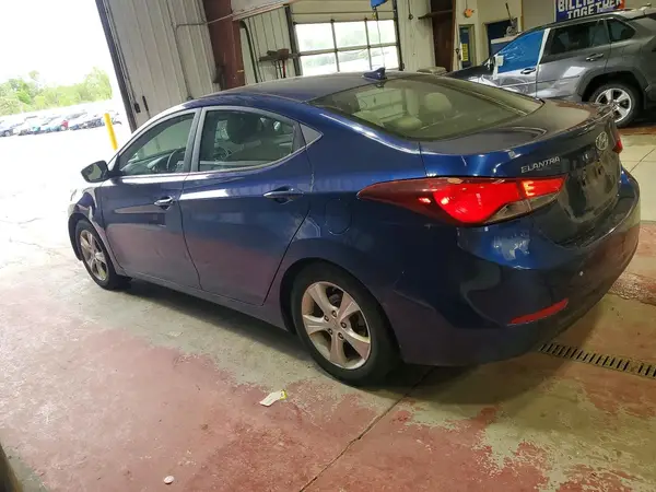 5NPDH4AE2GH788417 2016 HYUNDAI ELANTRA - Image 2