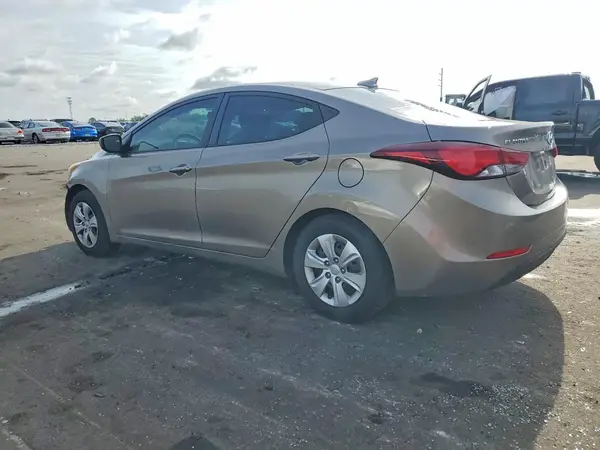 5NPDH4AE2GH789499 2016 HYUNDAI ELANTRA - Image 2