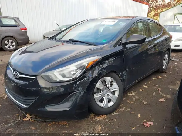 5NPDH4AE2GH794122 2016 HYUNDAI ELANTRA - Image 2