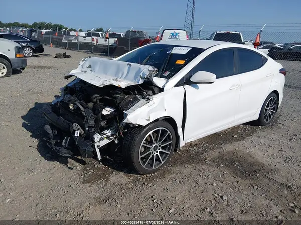 5NPDH4AE2GH797067 2016 HYUNDAI ELANTRA - Image 2