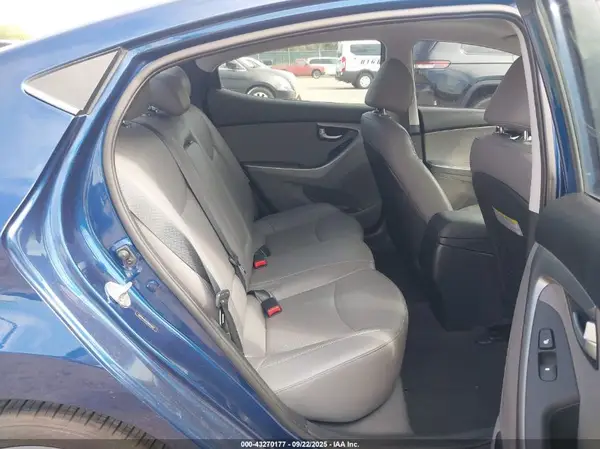 5NPDH4AE3GH652622 2016 HYUNDAI ELANTRA - Image 8