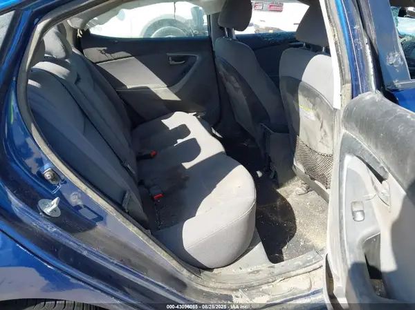 5NPDH4AE3GH654144 2016 HYUNDAI ELANTRA - Image 8