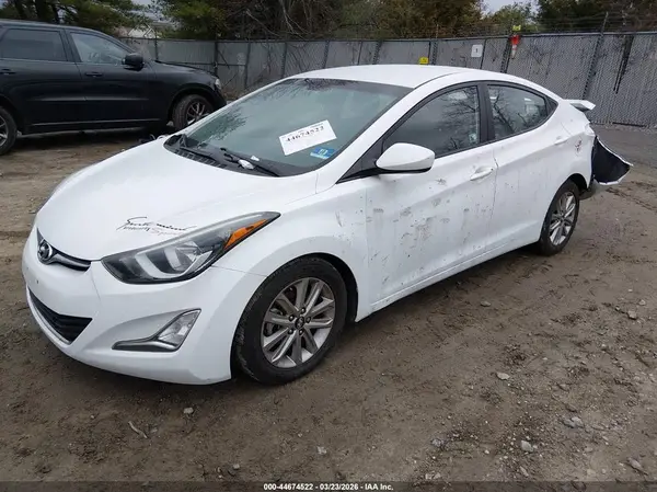 5NPDH4AE3GH654631 2016 HYUNDAI ELANTRA - Image 2