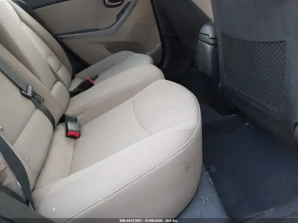 5NPDH4AE3GH655097 2016 HYUNDAI ELANTRA - Image 8