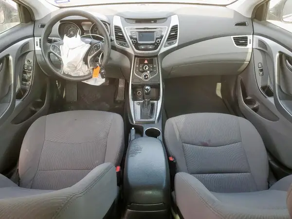 5NPDH4AE3GH657125 2016 HYUNDAI ELANTRA - Image 8
