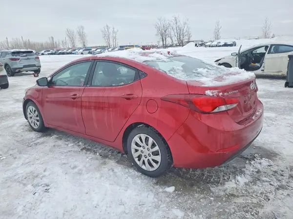 5NPDH4AE3GH657402 2016 HYUNDAI ELANTRA - Image 2