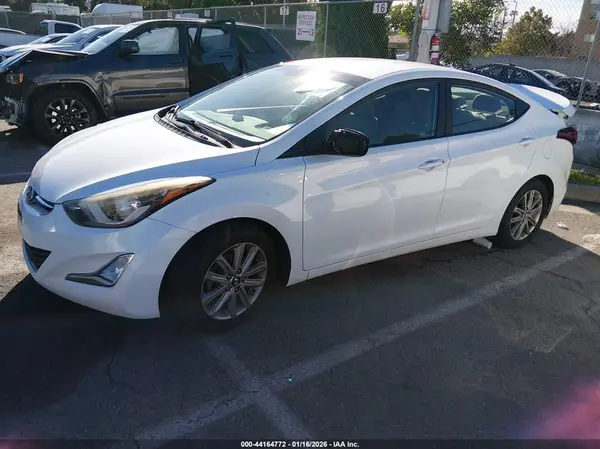 5NPDH4AE3GH658064 2016 HYUNDAI ELANTRA - Image 2