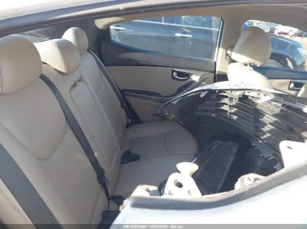 5NPDH4AE3GH659036 2016 HYUNDAI ELANTRA - Image 8
