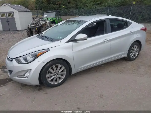 5NPDH4AE3GH659618 2016 HYUNDAI ELANTRA - Image 2