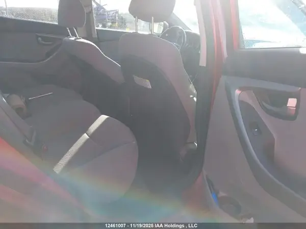 5NPDH4AE3GH660803 2016 HYUNDAI ELANTRA - Image 8