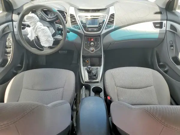 5NPDH4AE3GH661028 2016 HYUNDAI ELANTRA - Image 8