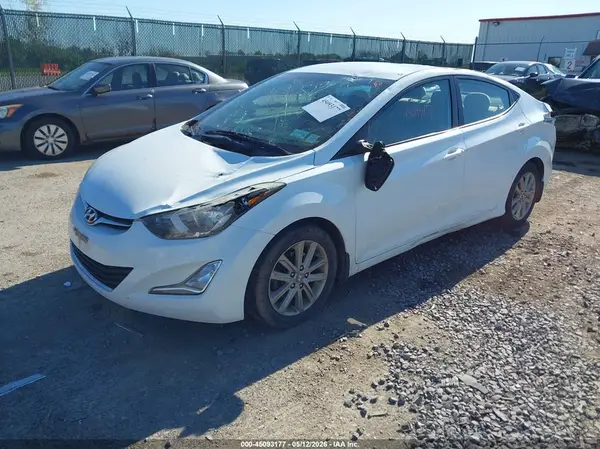 5NPDH4AE3GH661126 2016 HYUNDAI ELANTRA - Image 2