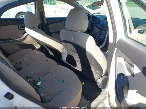 5NPDH4AE3GH661126 2016 HYUNDAI ELANTRA - Image 8