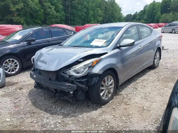 5NPDH4AE3GH661904 2016 HYUNDAI ELANTRA - Image 2