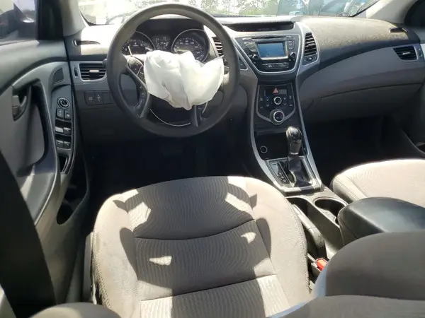 5NPDH4AE3GH662549 2016 HYUNDAI ELANTRA - Image 8