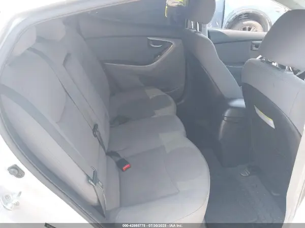 5NPDH4AE3GH666665 2016 HYUNDAI ELANTRA - Image 8
