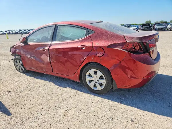 5NPDH4AE3GH667928 2016 HYUNDAI ELANTRA - Image 2