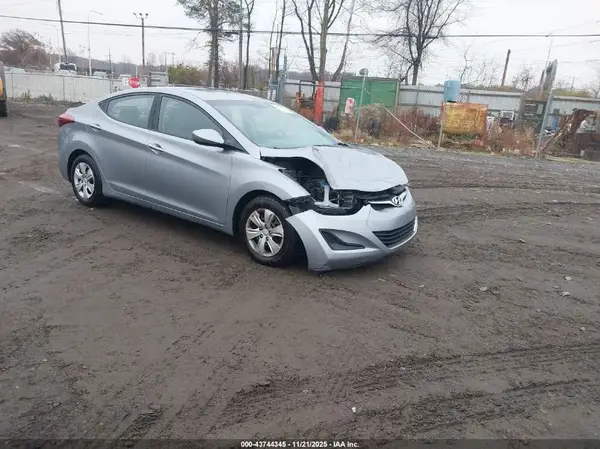 5NPDH4AE3GH670229 2016 HYUNDAI ELANTRA - Image 1
