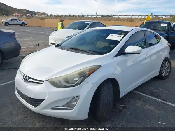5NPDH4AE3GH671171 2016 HYUNDAI ELANTRA - Image 2