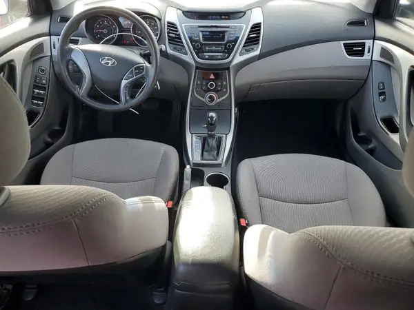 5NPDH4AE3GH671736 2016 HYUNDAI ELANTRA - Image 8