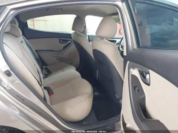 5NPDH4AE3GH671901 2016 HYUNDAI ELANTRA - Image 8