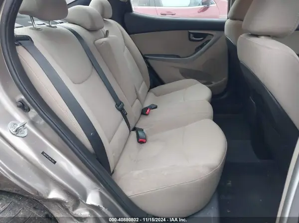 5NPDH4AE3GH673597 2016 HYUNDAI ELANTRA - Image 8