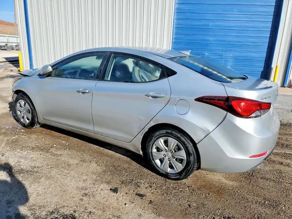 5NPDH4AE3GH674488 2016 HYUNDAI ELANTRA - Image 2